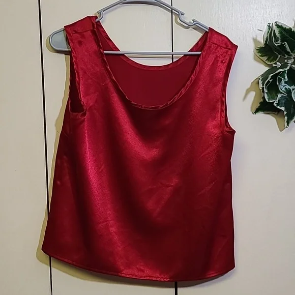 SALE!! Natasia Sleeveless Top - Picture 4 of 4